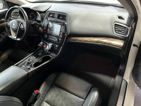 2017 Nissan Maxima Platinum
