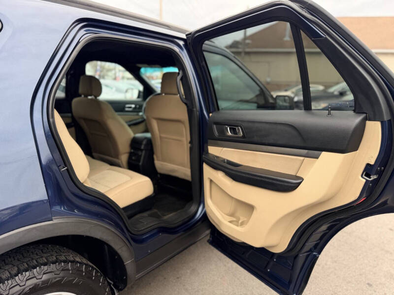 2017 Ford Explorer