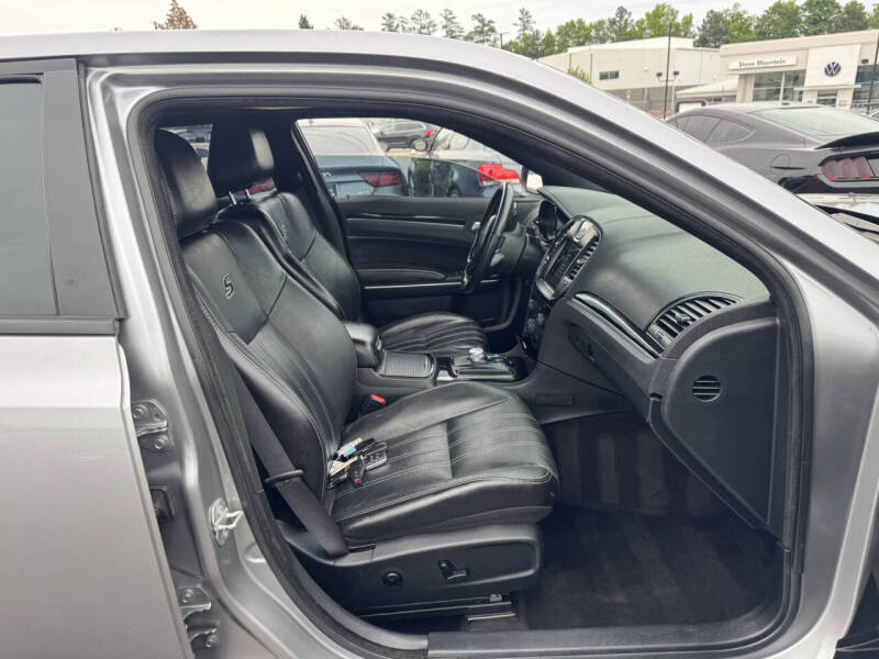 2018 Chrysler 300 S