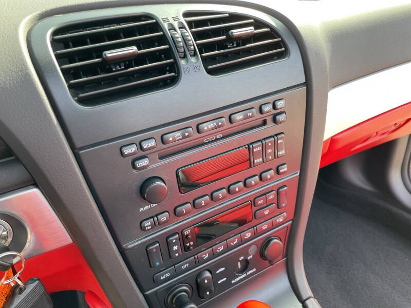 2002 Ford Thunderbird Deluxe