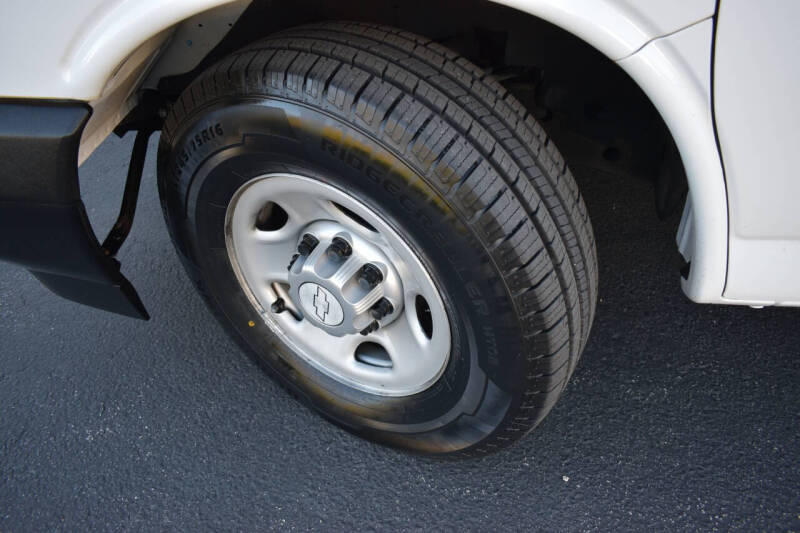 2017 Chevrolet Express 2500