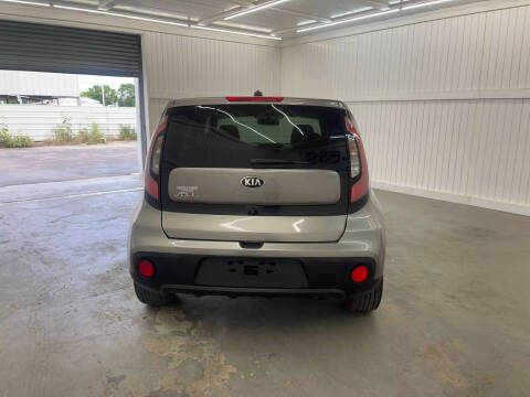 2017 Kia Soul +