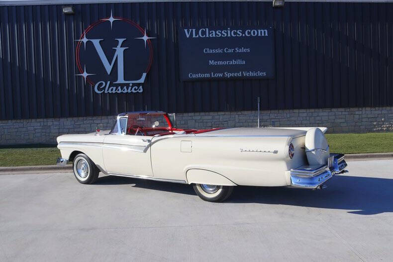 1957 Ford Fairlane
