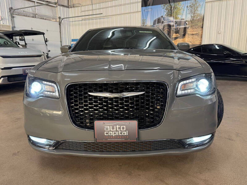 2019 Chrysler 300 S