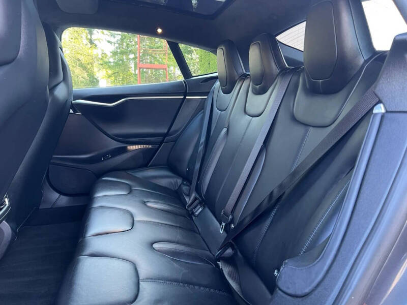 2015 Tesla Model S