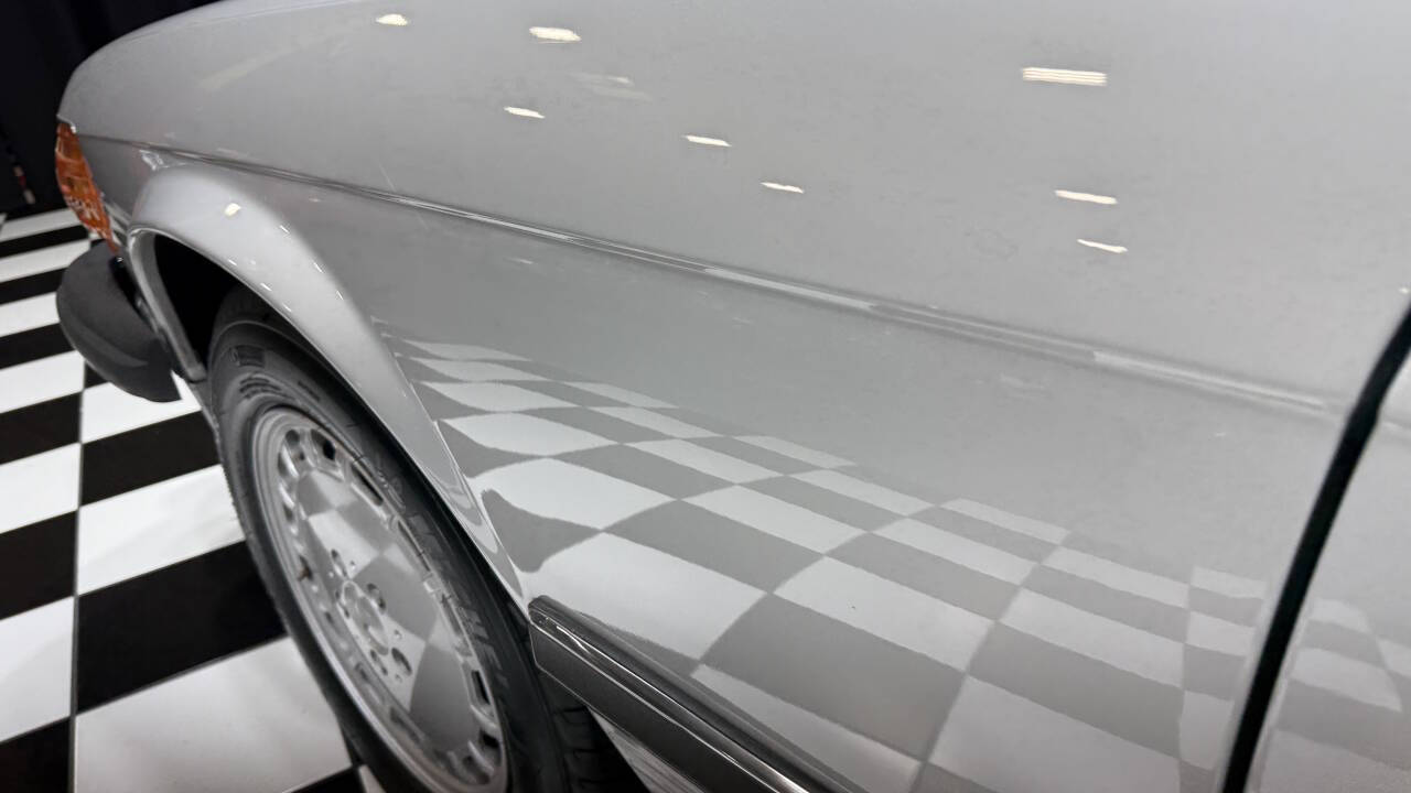 1988 Mercedes-Benz 560-Class 28