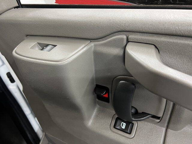 2023 GMC Savana 2500