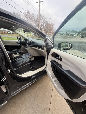 2017 Chrysler Pacifica Touring Plus