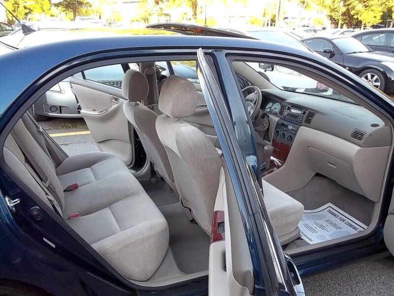 2004 Toyota Corolla LE