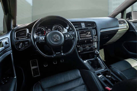 2016 Volkswagen Golf R 4Motion