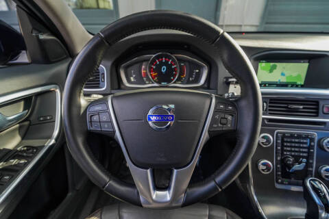 2016 Volvo V60 Cross Country T5