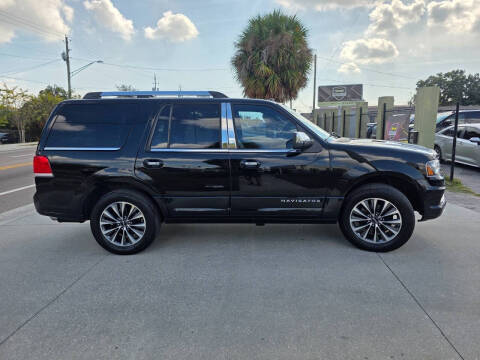 2017 Lincoln Navigator Select