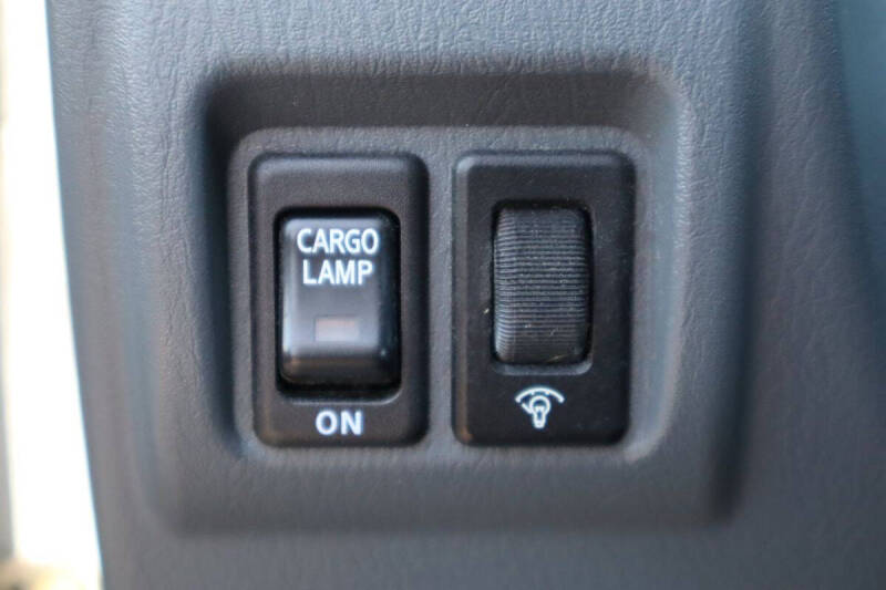 2003 Nissan Frontier Standard