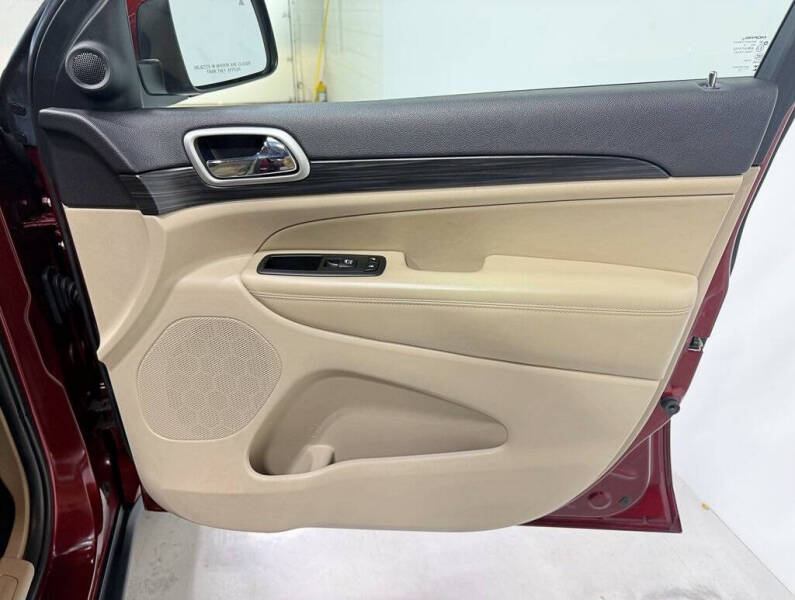 2019 Jeep Grand Cherokee Laredo E