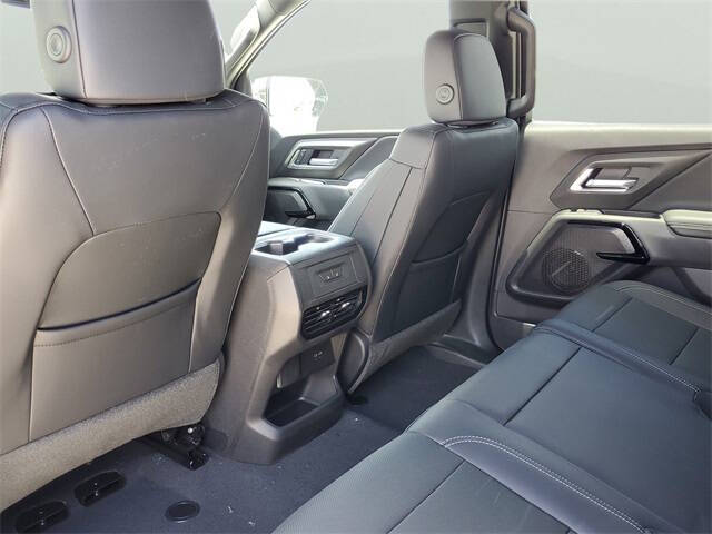 2025 Chevrolet Silverado EV LT