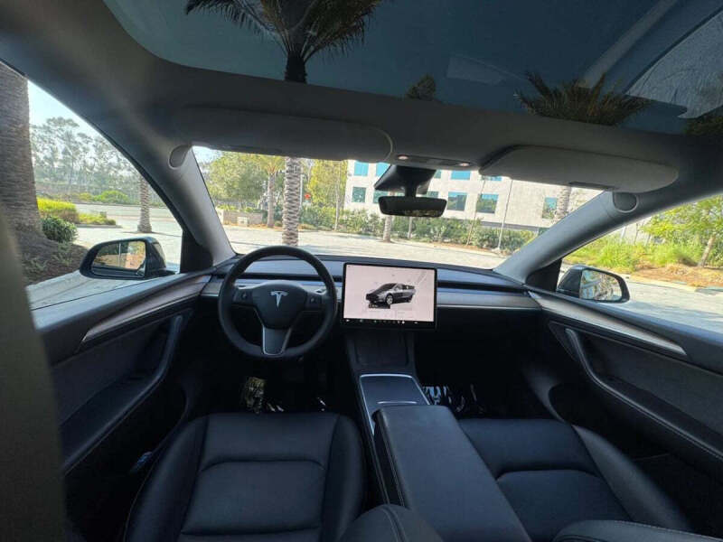 2024 Tesla Model Y Long Range