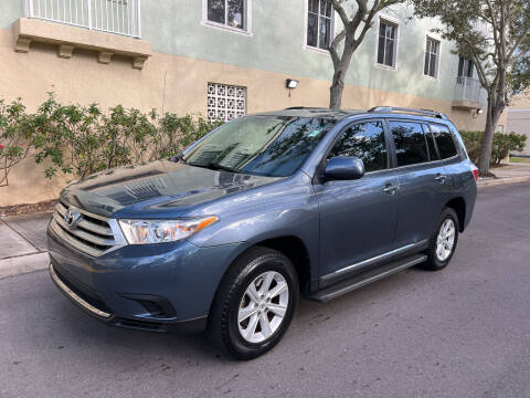 2012 Toyota Highlander for sale at CarMart of Broward in Lauderdale Lakes FL