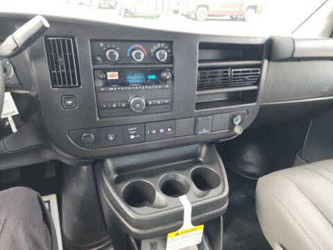 2025 Chevrolet Express 2500