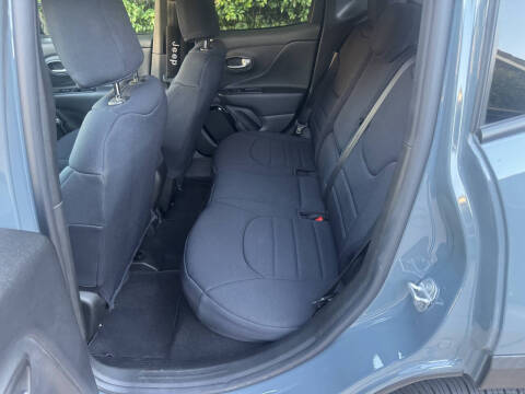 2017 Jeep Renegade Altitude
