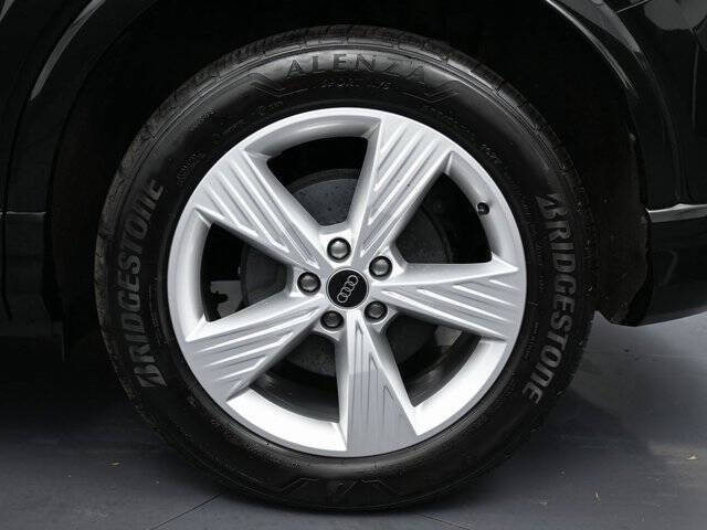 2024 Audi Q4 e-tron quattro Premium 50