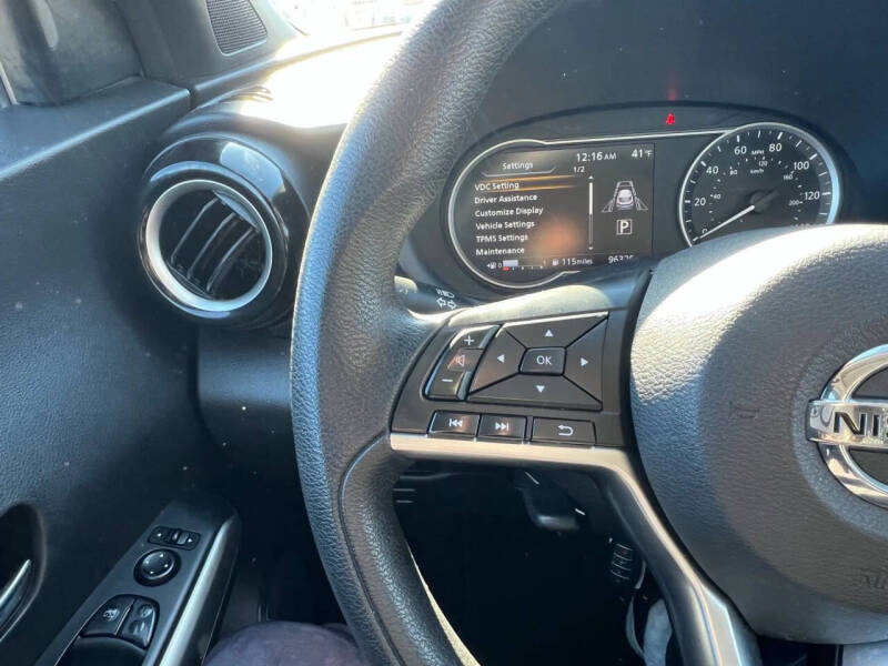 2020 Nissan Kicks SV
