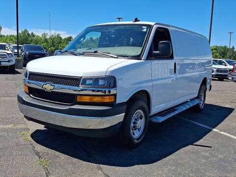 2024 Chevrolet Express 2500