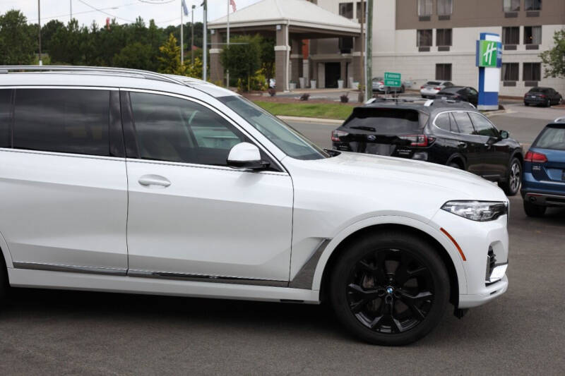 2022 BMW X7 40i photo 9