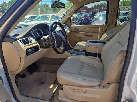 2012 Cadillac Escalade Luxury