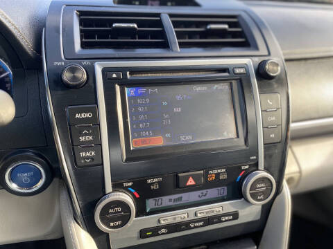 2013 Toyota Camry Hybrid LE