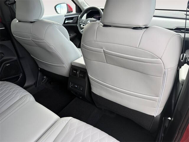 2025 Mitsubishi Outlander SEL