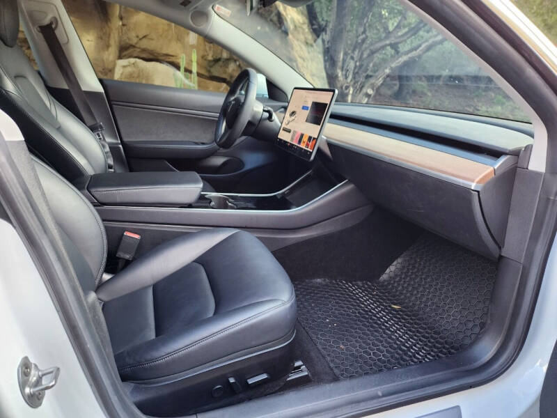 2019 Tesla Model 3 Standard Range Plus