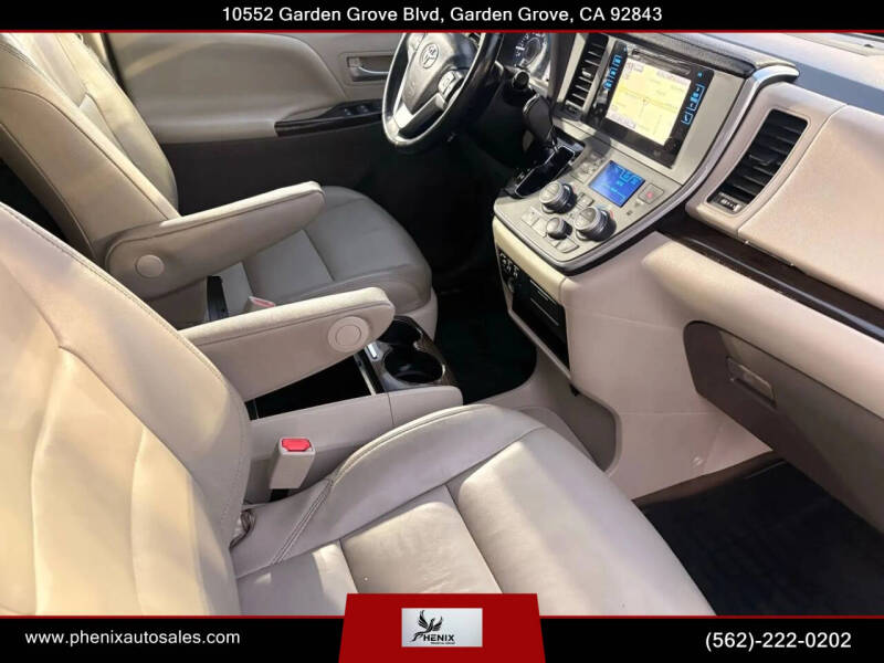 2016 Toyota Sienna