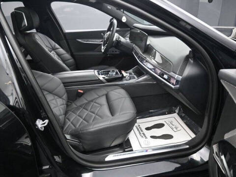 2023 BMW 7 Series 740i