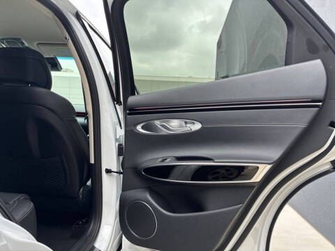 2026 Genesis GV70