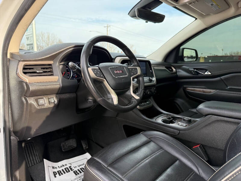 2020 GMC Acadia Denali