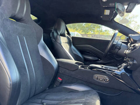 2020 Aston Martin Vantage