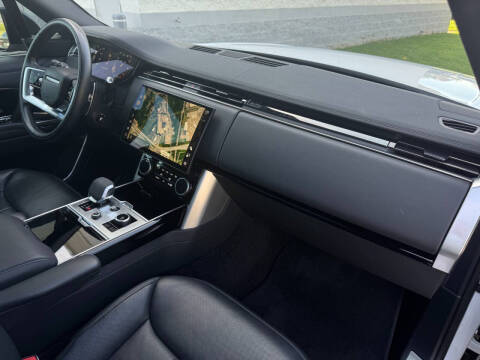 2023 Land Rover Range Rover P530 SE