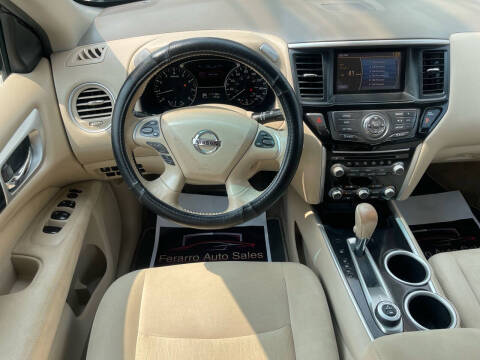 2015 Nissan Pathfinder SV