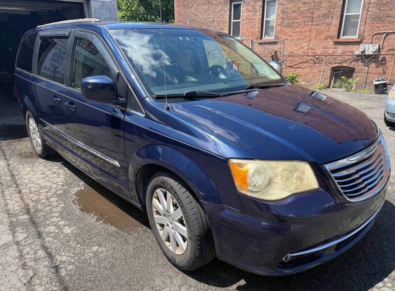 2013 Chrysler Town and Country Touring