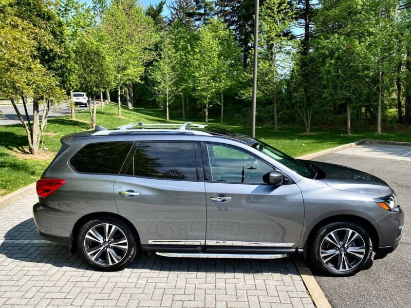 2020 Nissan Pathfinder Platinum photo 6