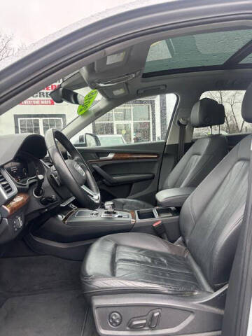 2018 Audi Q5 2.0T quattro Premium Plus