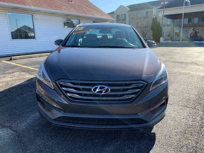 2016 Hyundai Sonata for sale at RED TAG MOTORS in Sycamore IL