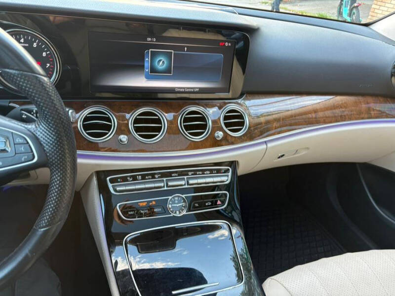 2017 Mercedes-Benz E-Class E 300 4MATIC
