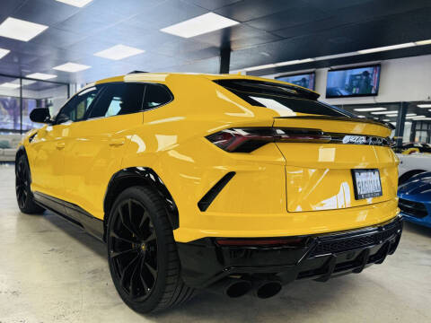 2021 Lamborghini Urus