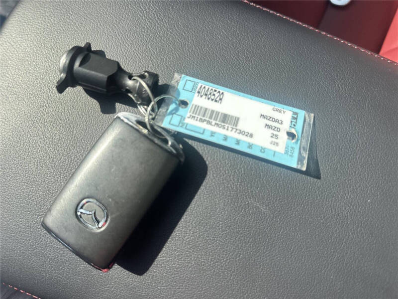 2025 Mazda Mazda3 Hatchback 2.5 S Carbon Edition