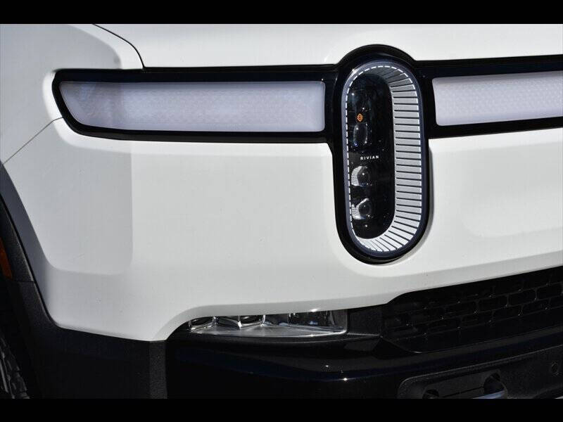 2023 Rivian R1S Adventure