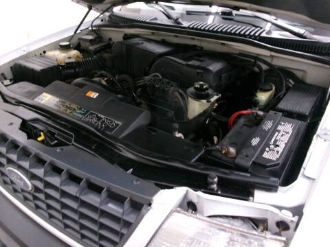2003 Ford Explorer XLS