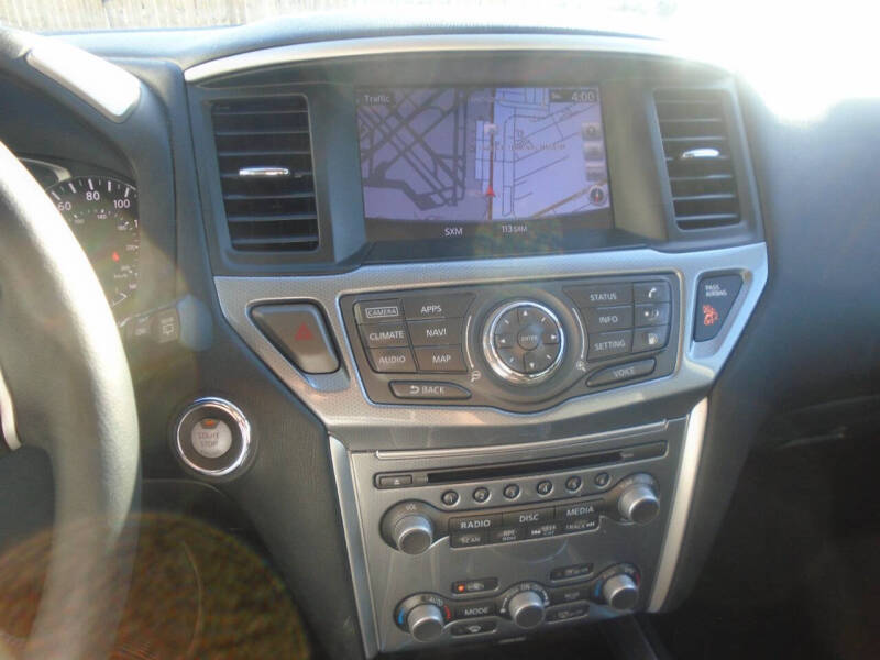 2020 Nissan Pathfinder SL