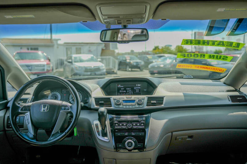 2011 Honda Odyssey EX-L w/DVD