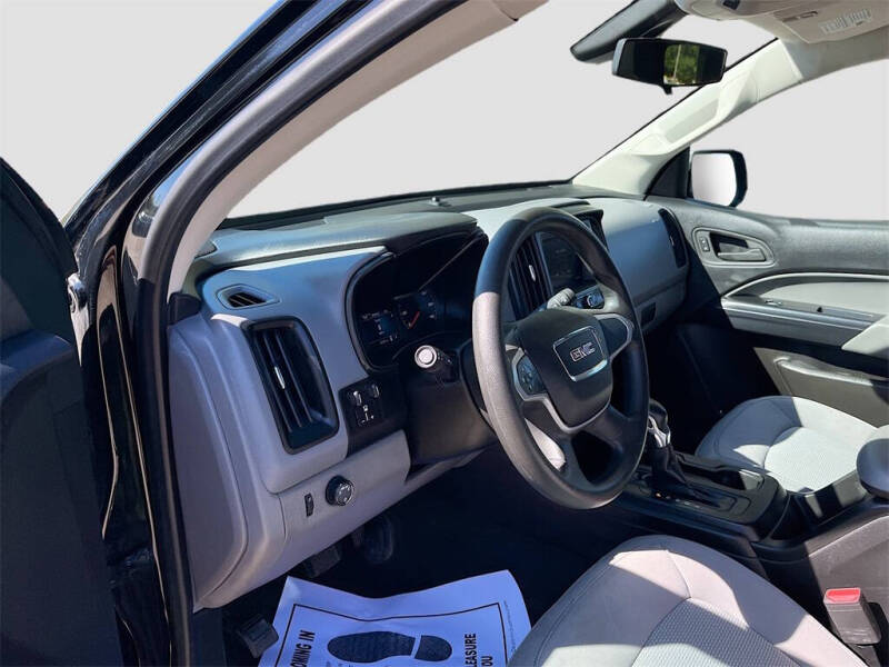 2022 GMC Canyon Elevation Standard